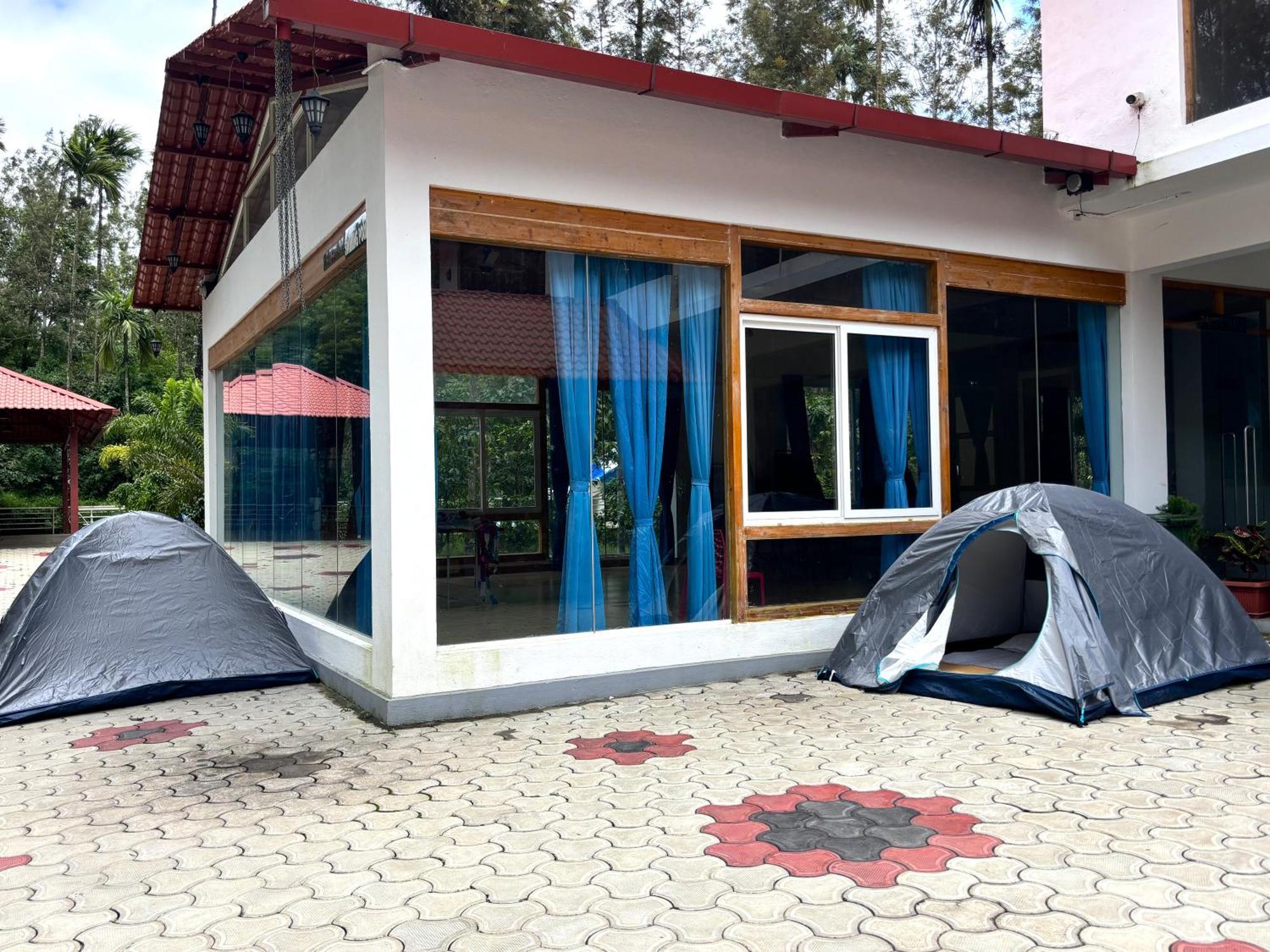 Ecstasy Tent Stay With Swimming Pool & Common Washroom Chikmagalūr Exteriör bild